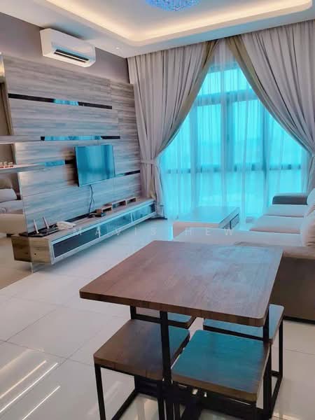 Servis Apartment untuk Disewa di Crescent Bay Suites (Teluk Bayu) - Mavis Hew - Living Room - PropertyGuru.com.my