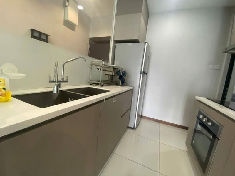 Servis Apartment untuk Disewa di Crescent Bay Suites (Teluk Bayu) - Mavis Hew - Kitchen - PropertyGuru.com.my
