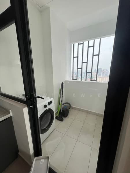 Kondominium untuk Disewa di Picasso Residence - Jowie Kwek - Balcony - PropertyGuru.com.my