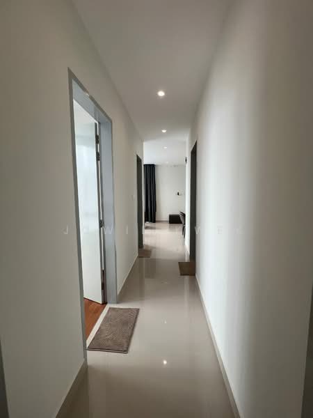 Kondominium untuk Disewa di Picasso Residence - Jowie Kwek - Corridor - PropertyGuru.com.my