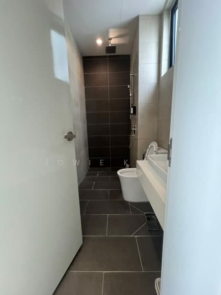 Kondominium untuk Disewa di Picasso Residence - Jowie Kwek - Bathroom - PropertyGuru.com.my
