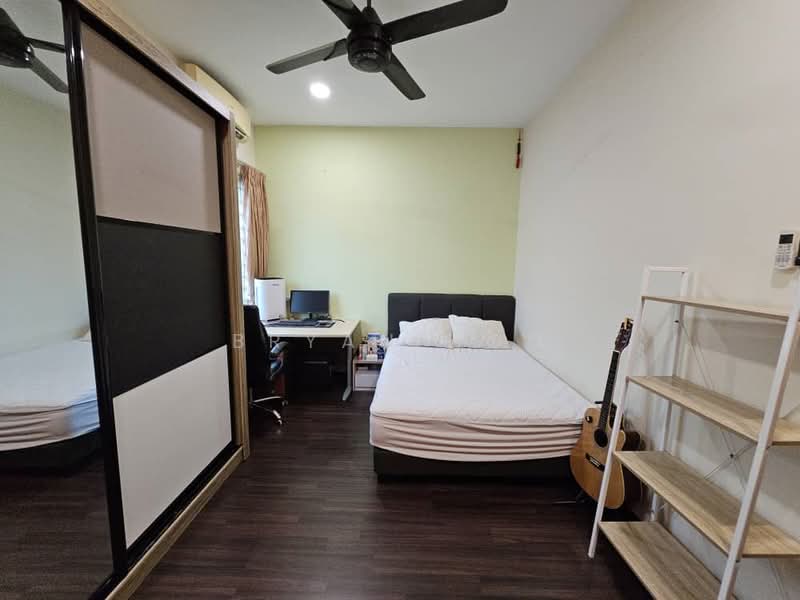 Rumah Teres 3-Tingkat untuk Dijual di Taman Saujana Suria (Kajang) - Bryan Hoo - Bedroom - PropertyGuru.com.my