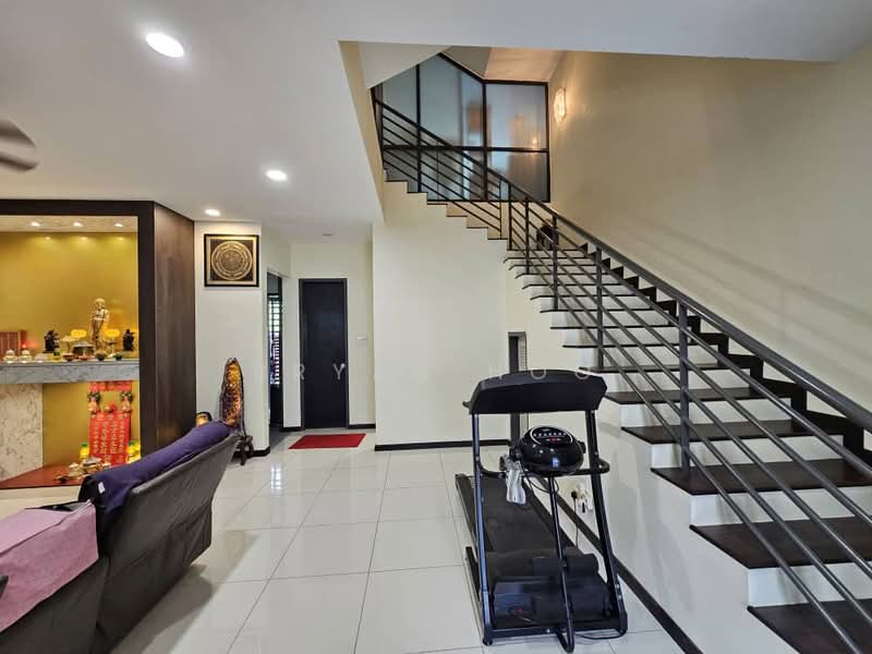 Rumah Teres 3-Tingkat untuk Dijual di Taman Saujana Suria (Kajang) - Bryan Hoo - Living Room - PropertyGuru.com.my