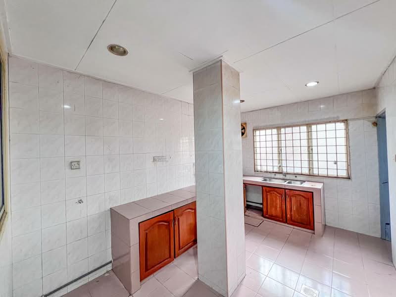 2-storey Terraced House for Sale in Alam Damai (Cheras) - Luqman Ramli - Kitchen - PropertyGuru.com.my