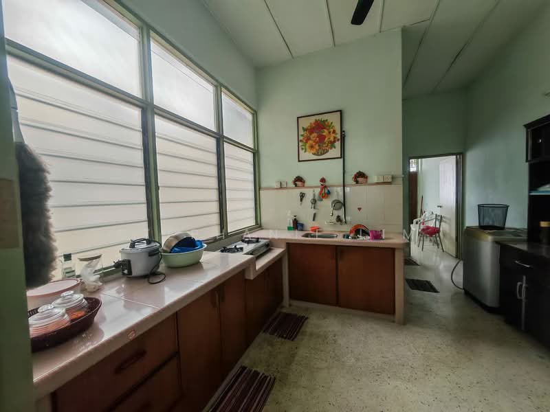 Flat for Rent at Wisma Hooi Lam - Stephanie Lim - Kitchen - PropertyGuru.com.my