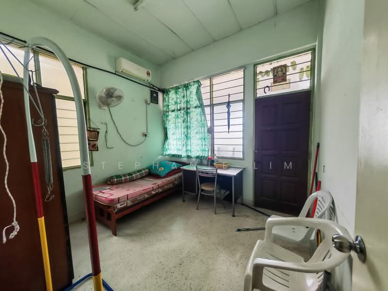 Flat for Rent at Wisma Hooi Lam - Stephanie Lim - Bedroom - PropertyGuru.com.my