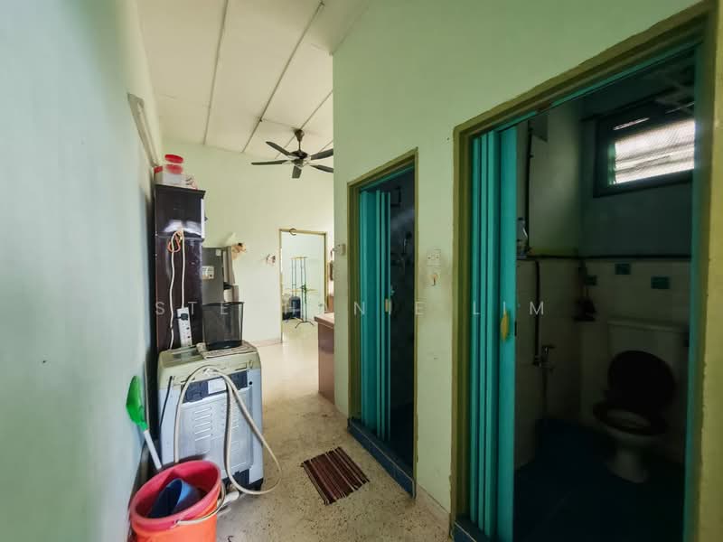 Flat for Rent at Wisma Hooi Lam - Stephanie Lim - Corridor - PropertyGuru.com.my