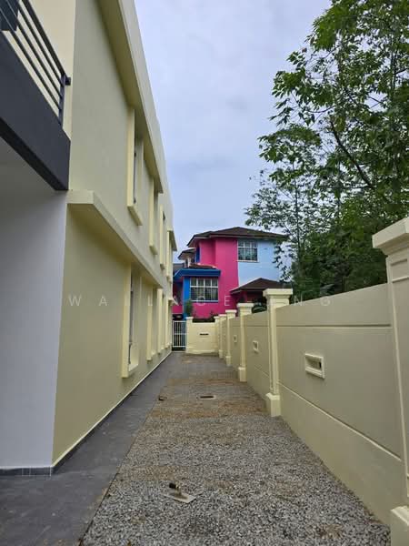 Rumah Teres 2 Tingkat untuk Dijual di Taman Puteri Wangsa (Ulu Tiram) - Wallace Ang - PropertyGuru.com.my