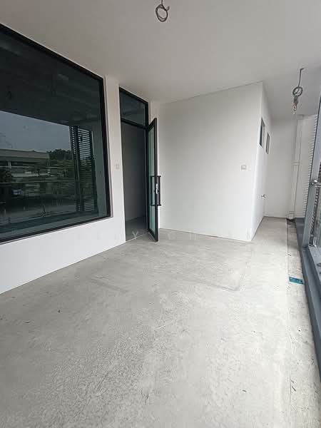 Shop for Rent in Taman Desa Cemerlang (Ulu Tiram) - Kelly Chiam - Interior - PropertyGuru.com.my