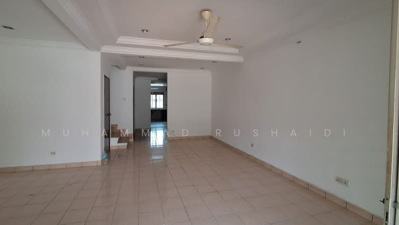 Rumah Teres untuk Dijual di Puchong (Selangor) - Muhammad Rushaidi - Living Room - PropertyGuru.com.my
