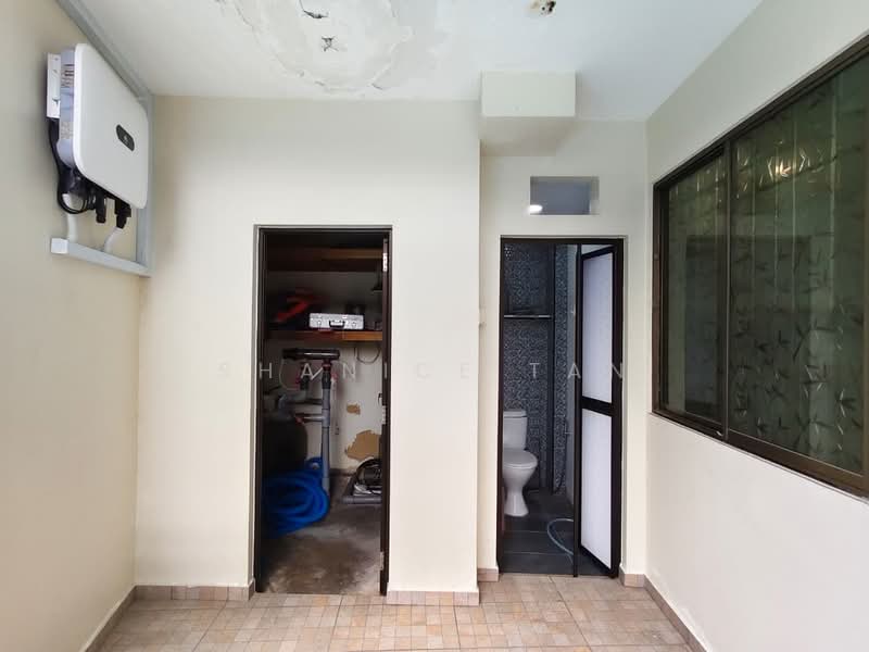 Cluster House for Sale in Taman Sutera Utama (Skudai) - Shanice Tan - Bathroom - PropertyGuru.com.my