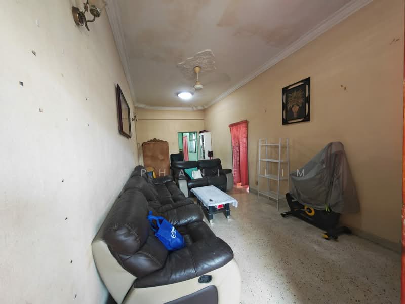 Rumah Flat untuk Disewa di Wisma Hooi Lam - Stephanie Lim - Living Room - PropertyGuru.com.my