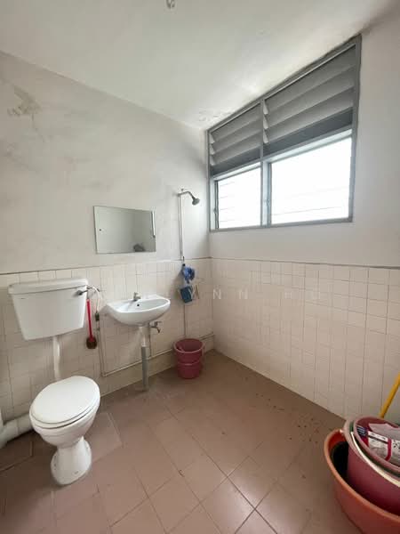 Rumah Teres untuk Dijual di Island Glades (Jelutong) - Zherlynn Ho - Bathroom - PropertyGuru.com.my