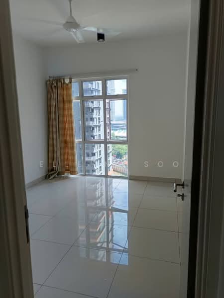Service Residence for Sale at Skysuites @ Meldrum Hills - Elleyna Soo - Bedroom - PropertyGuru.com.my