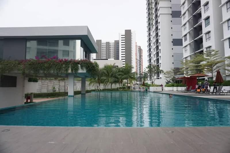 Kondominium untuk Disewa di Ivory Residence - Shaun Chong - Pool - PropertyGuru.com.my