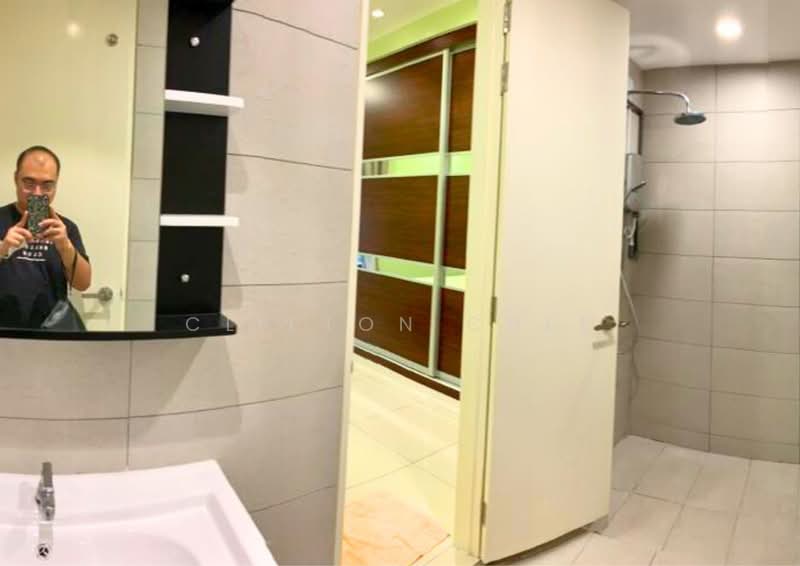 Service Residence for Sale at Woodsbury Suites - Clifton Chee - Bathroom - PropertyGuru.com.my