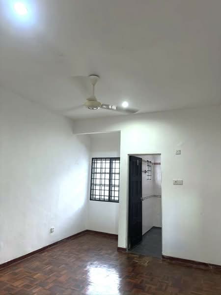 1.5-storey Terraced House for Sale in Bandar Seri Alam (Masai) - Karl Lim - Interior - PropertyGuru.com.my