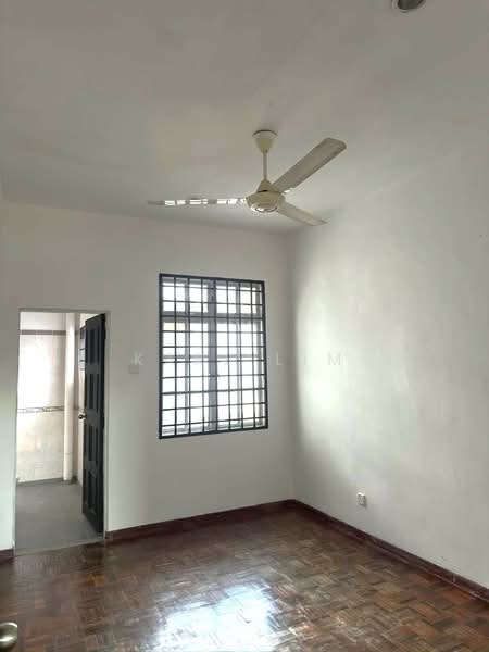 1.5-storey Terraced House for Sale in Bandar Seri Alam (Masai) - Karl Lim - Interior - PropertyGuru.com.my