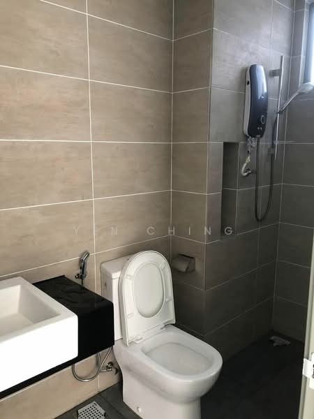 Condominium for Sale at Legend Heights - Yen Ching - Bathroom - PropertyGuru.com.my