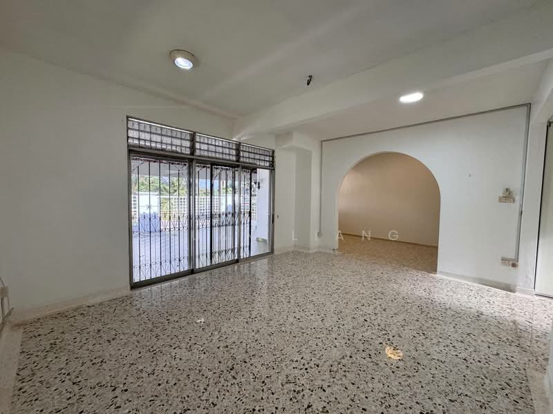 Rumah Berkembar untuk Dijual di Taman Nong Chik (Johor Bahru) - Chuan Liang - Living Room - PropertyGuru.com.my