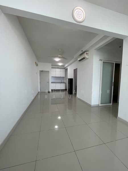 Servis Apartment untuk Dijual di Centrestage Designer Suite - Khairil Anwar Sirajudin - Living Room - PropertyGuru.com.my