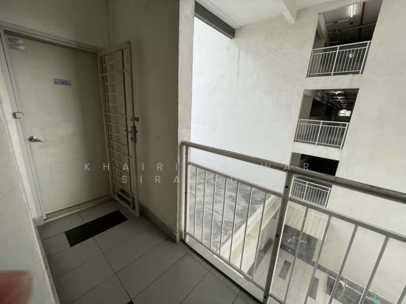 Servis Apartment untuk Dijual di Centrestage Designer Suite - Khairil Anwar Sirajudin - Corridor - PropertyGuru.com.my