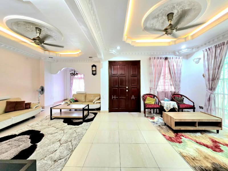 Cluster House for Sale in Sek 13,Salahudin Golf Course (Shah Alam) - Masnizah Arifin - Living Room - PropertyGuru.com.my