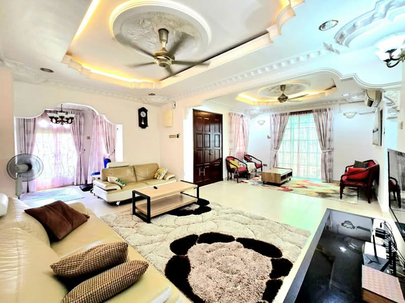 Cluster House for Sale in Sek 13,Salahudin Golf Course (Shah Alam) - Masnizah Arifin - Living Room - PropertyGuru.com.my
