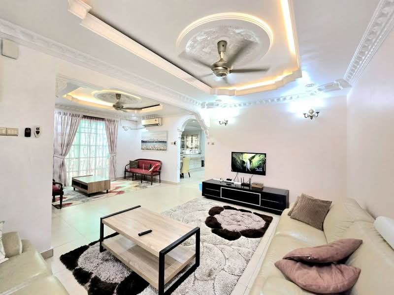 Cluster House for Sale in Sek 13,Salahudin Golf Course (Shah Alam) - Masnizah Arifin - Living Room - PropertyGuru.com.my