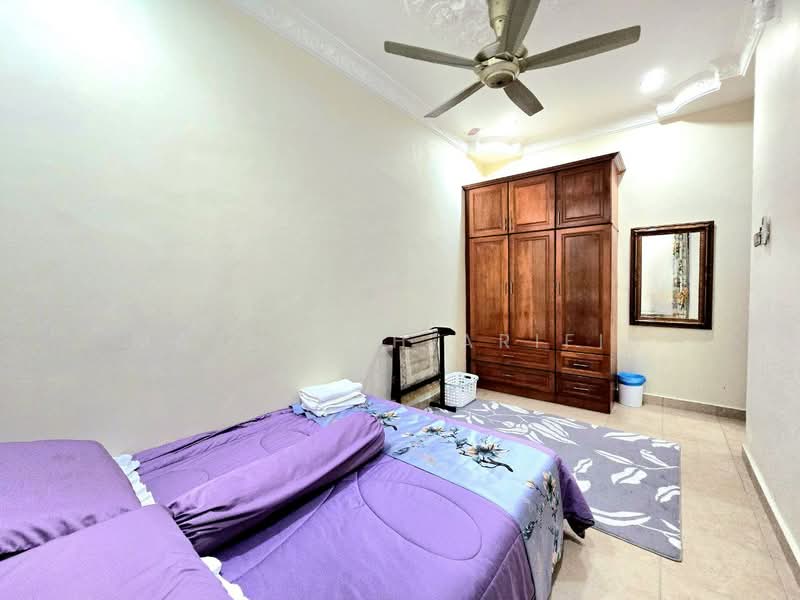 Cluster House for Sale in Sek 13,Salahudin Golf Course (Shah Alam) - Masnizah Arifin - Bedroom - PropertyGuru.com.my