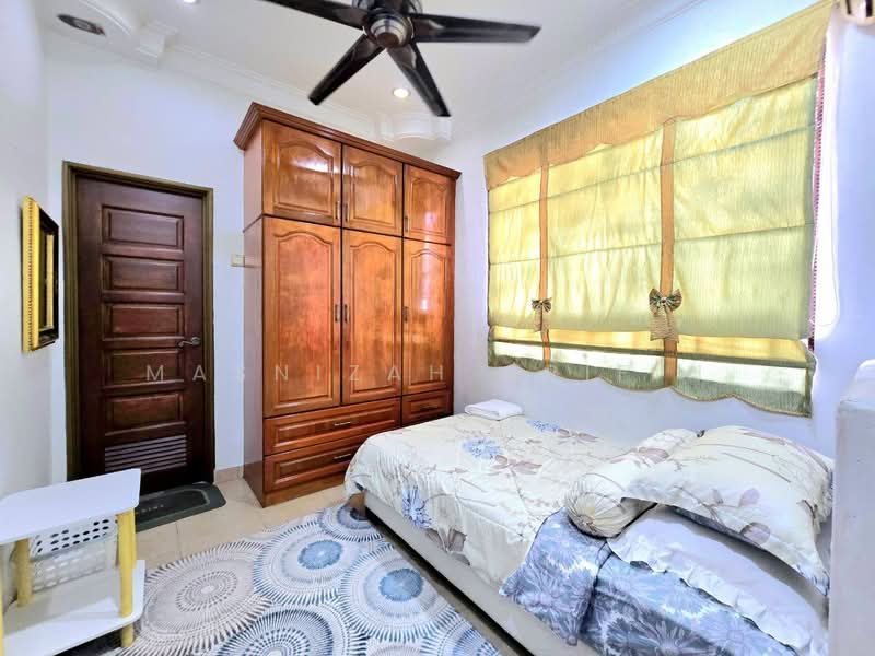 Cluster House for Sale in Sek 13,Salahudin Golf Course (Shah Alam) - Masnizah Arifin - Bedroom - PropertyGuru.com.my