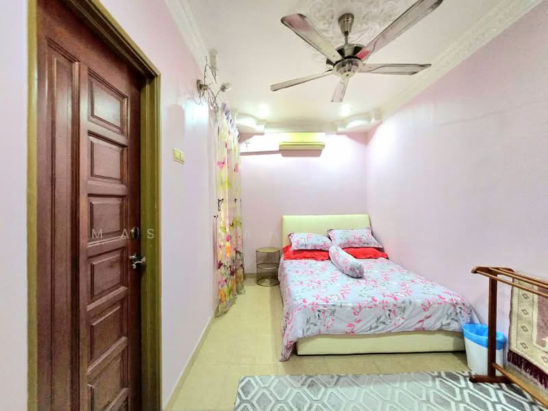 Cluster House for Sale in Sek 13,Salahudin Golf Course (Shah Alam) - Masnizah Arifin - Bedroom - PropertyGuru.com.my