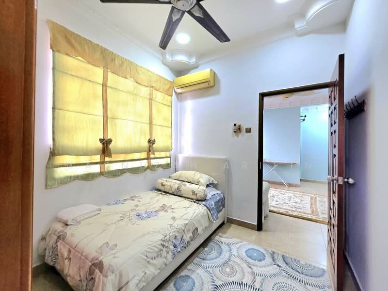 Cluster House for Sale in Sek 13,Salahudin Golf Course (Shah Alam) - Masnizah Arifin - Bedroom - PropertyGuru.com.my