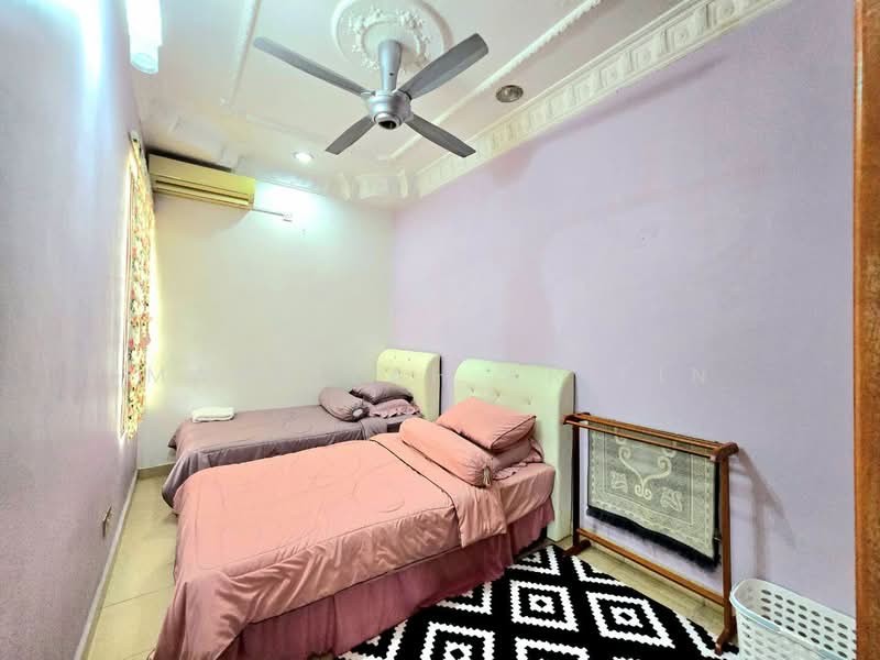 Cluster House for Sale in Sek 13,Salahudin Golf Course (Shah Alam) - Masnizah Arifin - Bedroom - PropertyGuru.com.my