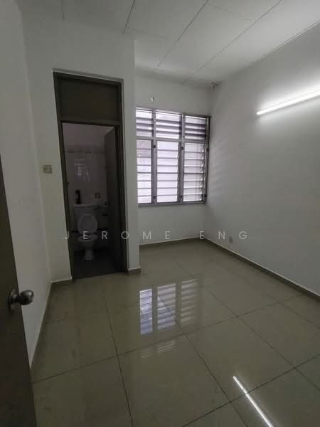 2-storey Terraced House for Sale in Taman Sri Nibong (Bayan Lepas) - Jerome Eng - Bathroom - PropertyGuru.com.my