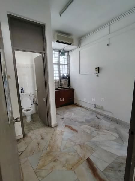 2-storey Terraced House for Sale in Taman Sri Nibong (Bayan Lepas) - Jerome Eng - Bathroom - PropertyGuru.com.my
