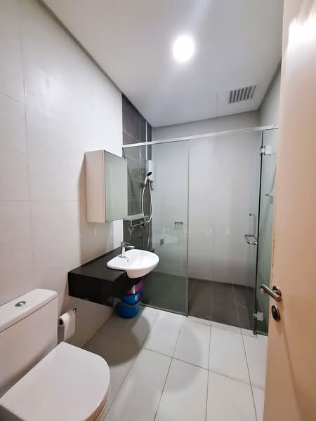 Servis Apartment untuk Dijual di Da Men - Lily Chua - Bathroom - PropertyGuru.com.my
