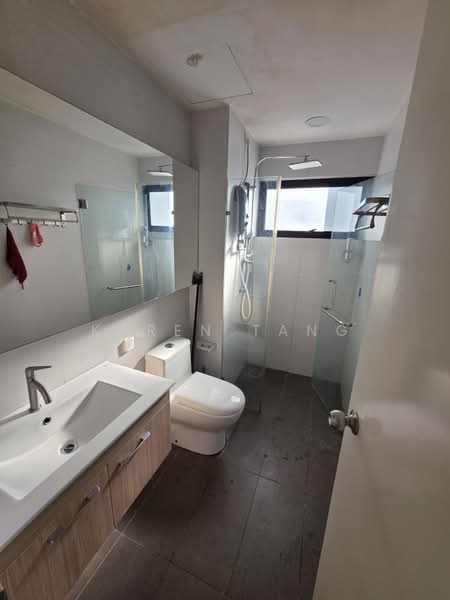 Service Residence for Sale at Sk One Residence - Karen Tang - Bathroom - PropertyGuru.com.my