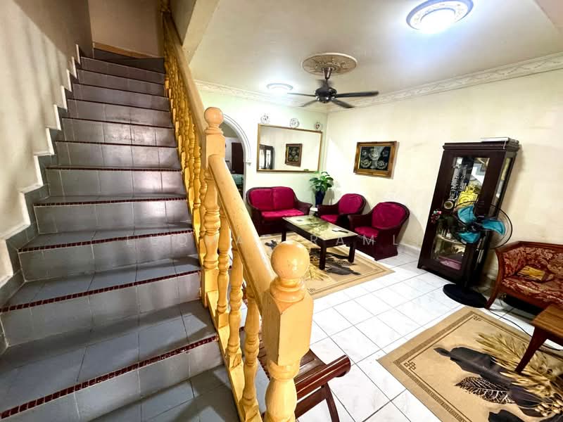 2-storey Terraced House for Sale in Kepong (Kuala Lumpur) - Luqman Ramli - Living Room - PropertyGuru.com.my