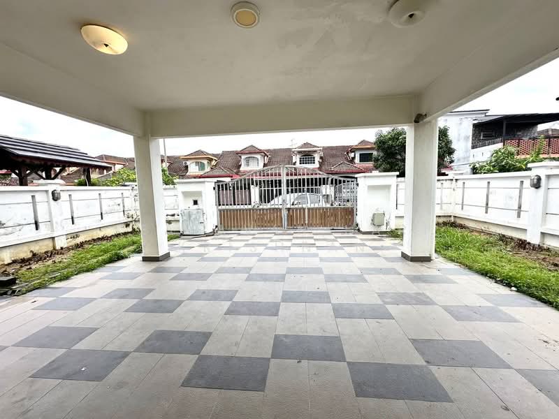 Semi-Detached House for Sale in Bandar Tun Hussein Onn (Cheras) - Keasavan Hari Krishnan - Exterior - PropertyGuru.com.my
