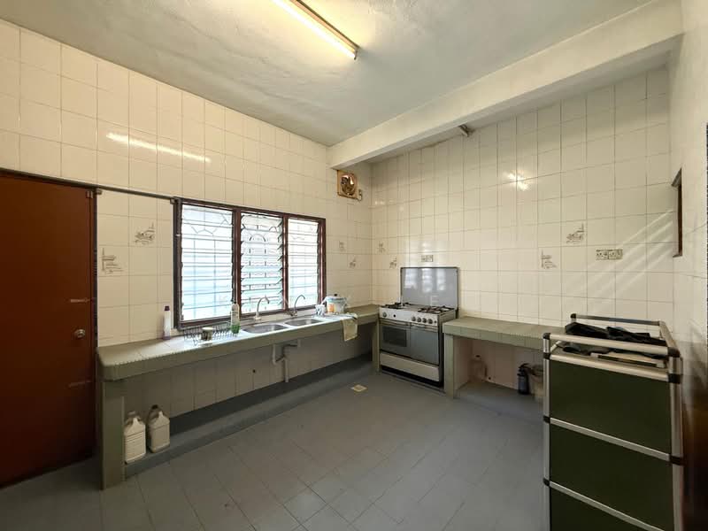 Terraced House for Sale in Usj 2 (Subang Jaya) - Kenix Lee - Kitchen - PropertyGuru.com.my