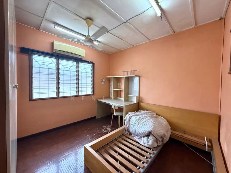Terraced House for Sale in Usj 2 (Subang Jaya) - Kenix Lee - Bedroom - PropertyGuru.com.my