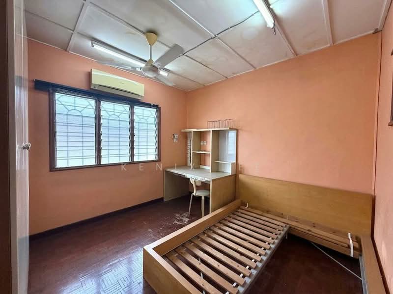 Terraced House for Sale in Usj 2 (Subang Jaya) - Kenix Lee - Bedroom - PropertyGuru.com.my
