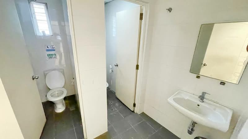 Shop / Office for Rent in Taman Maluri (Cheras) - Azli Ibrahim - Bathroom - PropertyGuru.com.my