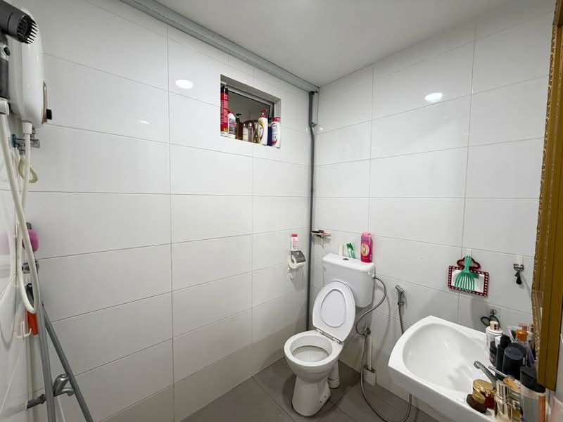 Rumah Teres 2 Tingkat untuk Dijual di Taman Impian Emas (Skudai) - Chuan Liang - Bathroom - PropertyGuru.com.my