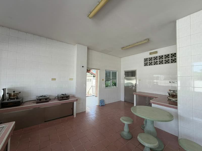 Rumah Banglo untuk Dijual di Taman Bukit Pantai (Bangsar) - Samantha Sun - Kitchen - PropertyGuru.com.my