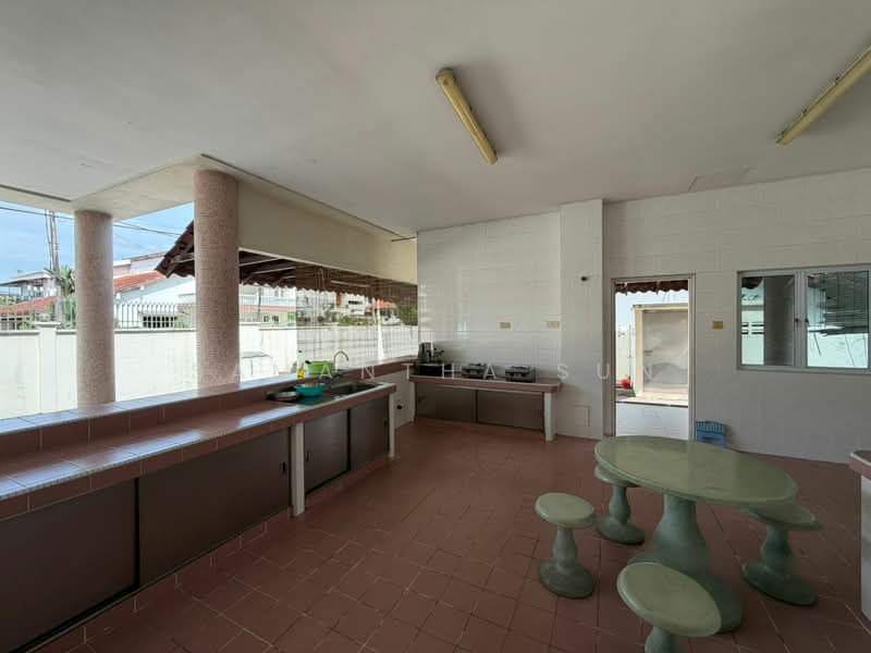 Rumah Banglo untuk Dijual di Taman Bukit Pantai (Bangsar) - Samantha Sun - Kitchen - PropertyGuru.com.my