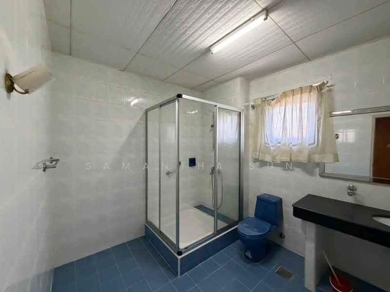 Rumah Banglo untuk Dijual di Taman Bukit Pantai (Bangsar) - Samantha Sun - Bathroom - PropertyGuru.com.my