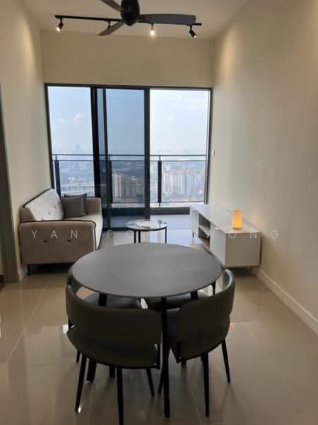 Servis Apartment untuk Disewa di 8th & Stellar - Yan Foon Wong - Living Room - PropertyGuru.com.my