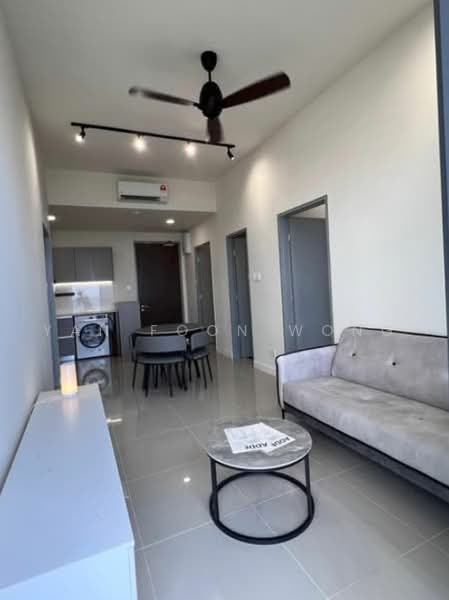 Servis Apartment untuk Disewa di 8th & Stellar - Yan Foon Wong - Living Room - PropertyGuru.com.my
